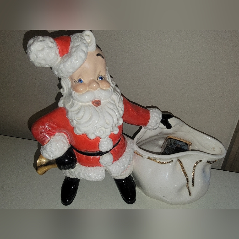 Vintage Atlantic Mold Santa planter with music box